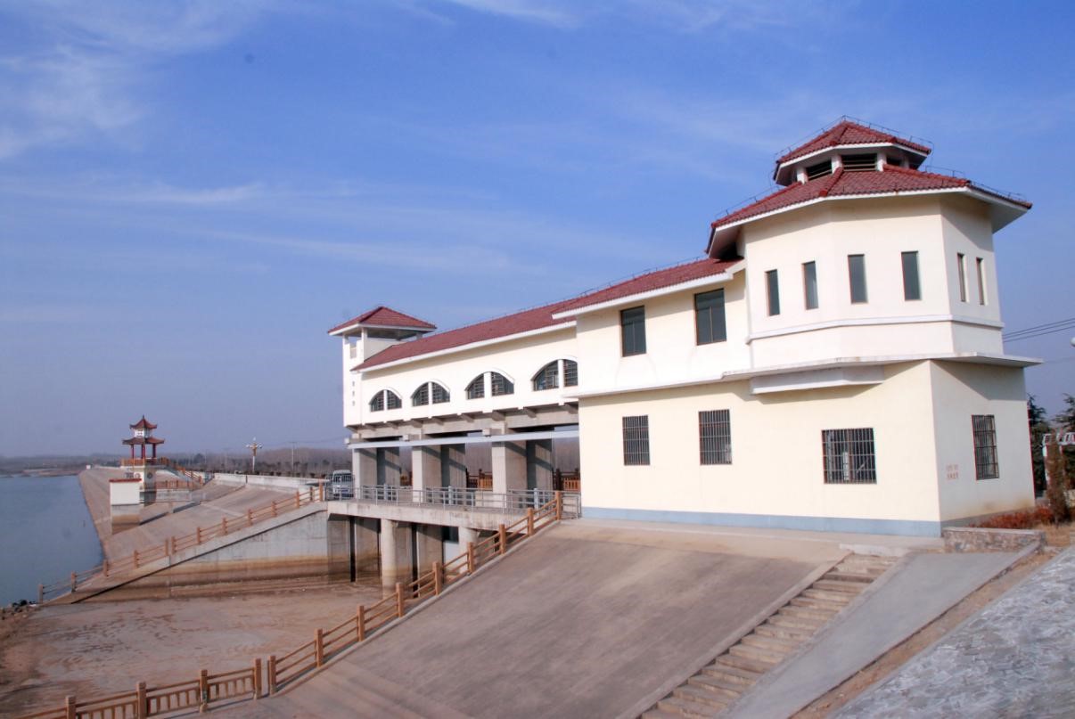 八条路水库桥闸工程